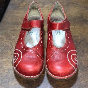 El Naturalista red leather Mary Janes sz 38
